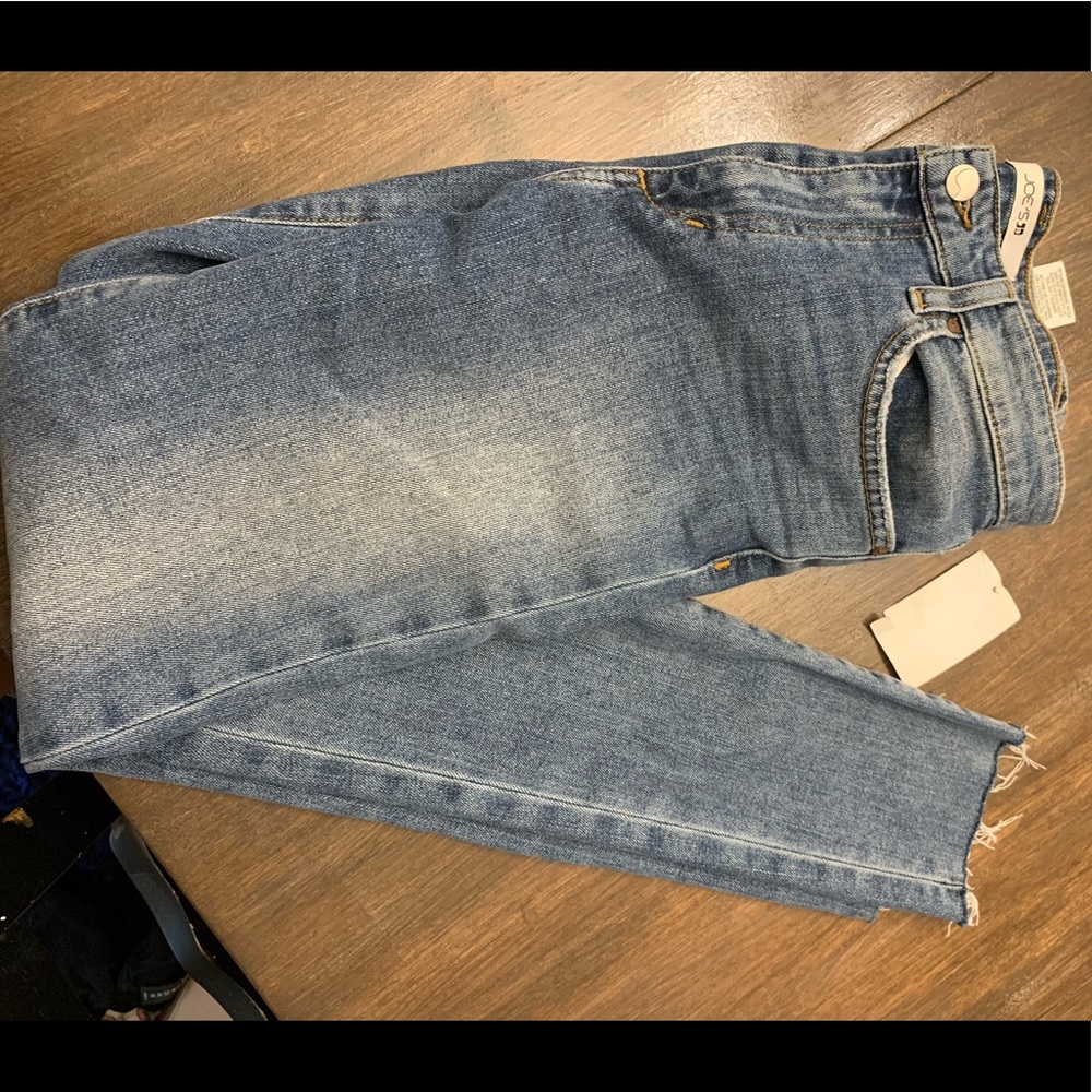 JOE’s Regular/light wash skinny jean